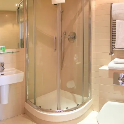Montáž snity v kúpeľni - sprcha, wc, umývadlo
